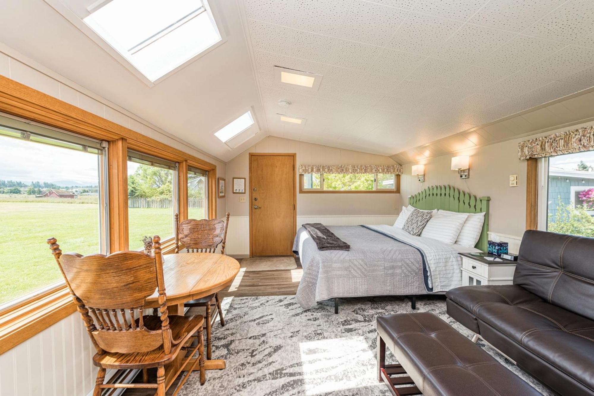 Juan De Fuca Waterfront Hotel & Cottages Sequim Exterior foto