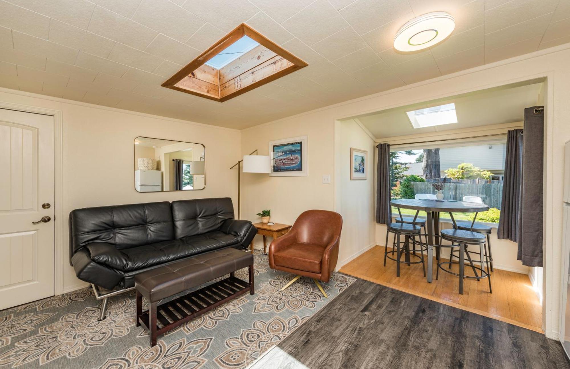 Juan De Fuca Waterfront Hotel & Cottages Sequim Exterior foto